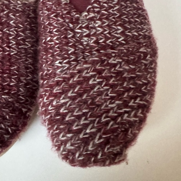 Tom’s Women’s Ortholite Flats Shoes Size 5.5 Burgundy Cozy Faux Fur Slip On’s - Picture 4 of 15